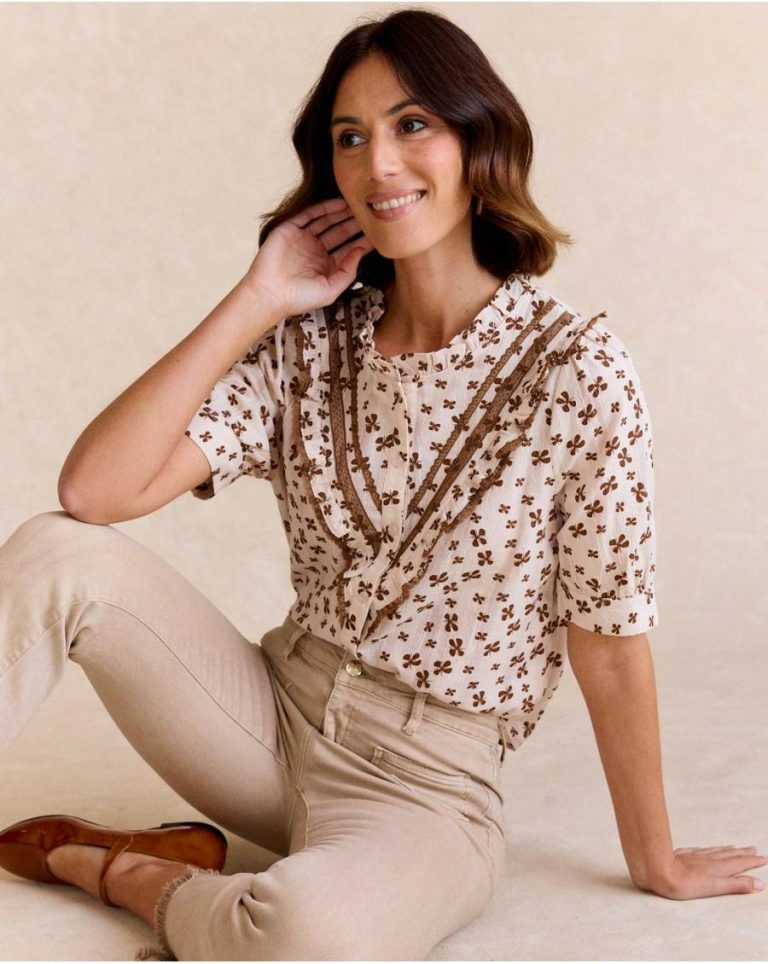 Camel Astera Printed Blouse Women Blouses And Shirts Polín Et Moi - Image 3