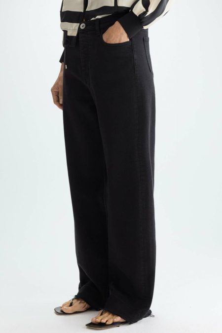 Women Purificacion Garci Trousers Frayed Twill Straight-Leg Trousers Black